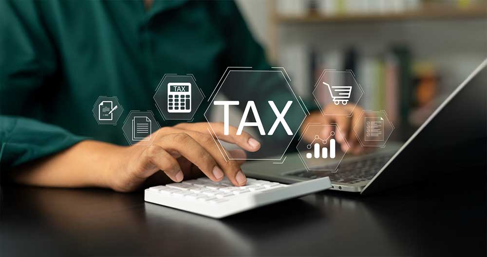 EmaraTax portal screen representing the UAE Federal Tax Authority online platform through which businesses elect for Small Business Relief in their annual corporate tax return